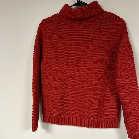 Beautiful Women’s Rich Crimson Red Casual Turtleneck Sweater, Medium - Picture 2 of 6